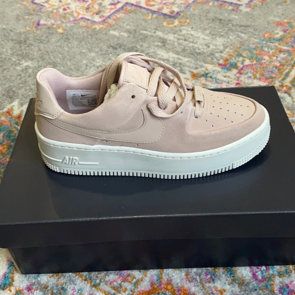 Women’s Air Force 1 Sage Low